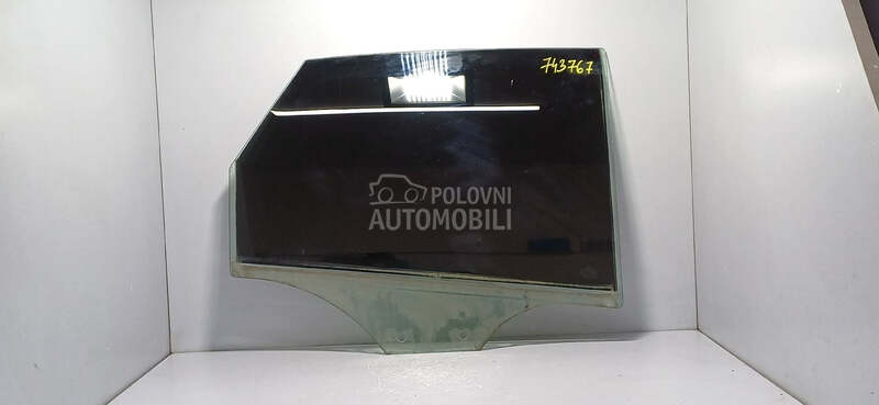 STAKLO za Audi Q3