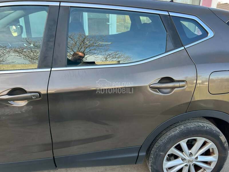 Vrata zadnja leva braon CAPG za Nissan Qashqai od 2013. do 2021. god.