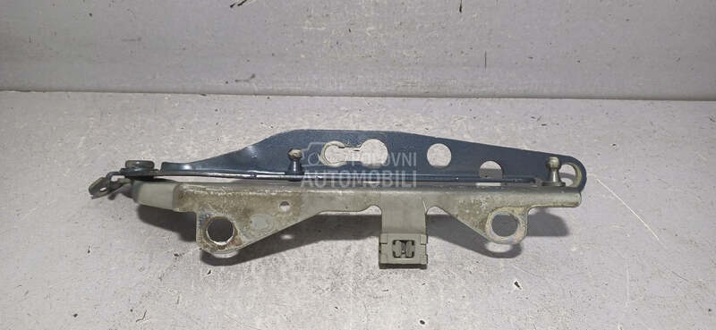 SKARE OD HAUBE za Volvo V70