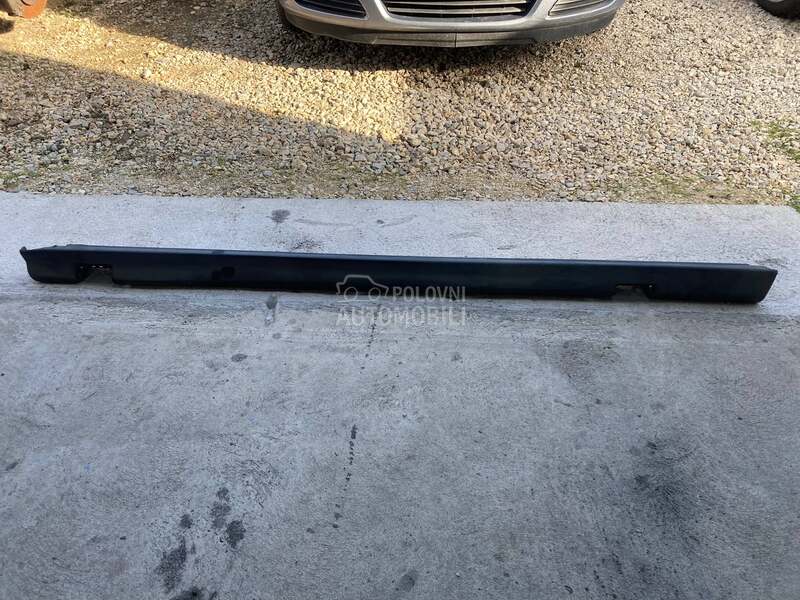 sajtna plasticna desna za Opel Astra G