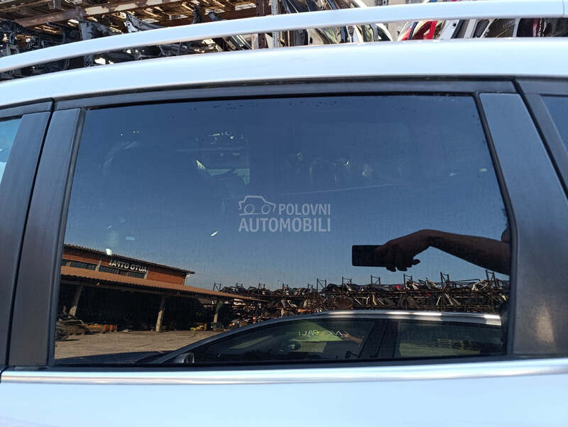 STAKLO za Ford Kuga