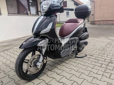 Piaggio Beverly 350ie ST, 3.400 €, 2013. , 330 cm3, 35.000 km, 25kW (33 KS), Scooter, Kruševac