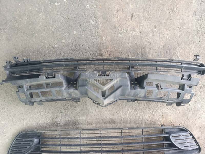 gornji nosaci branika za Citroen C4 Grand Picasso od 2006. do 2013. god.