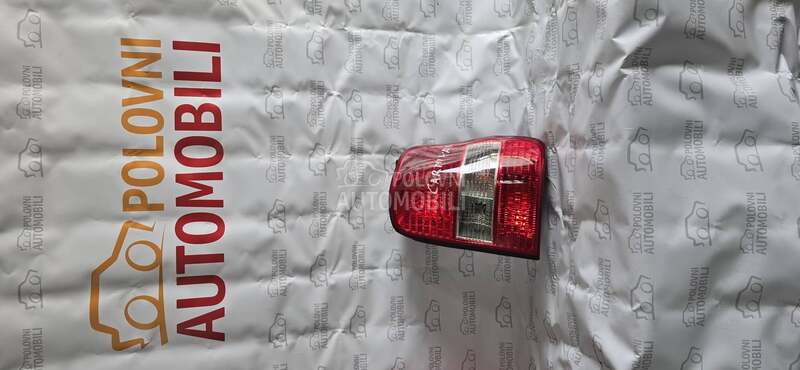desna stop lampa za Kia Carnival od 2002. do 2006. god.