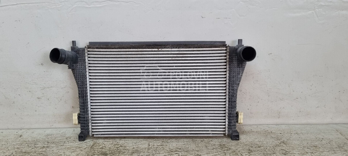 INTERKULER za Volkswagen Golf 7 - 5Q0145803T