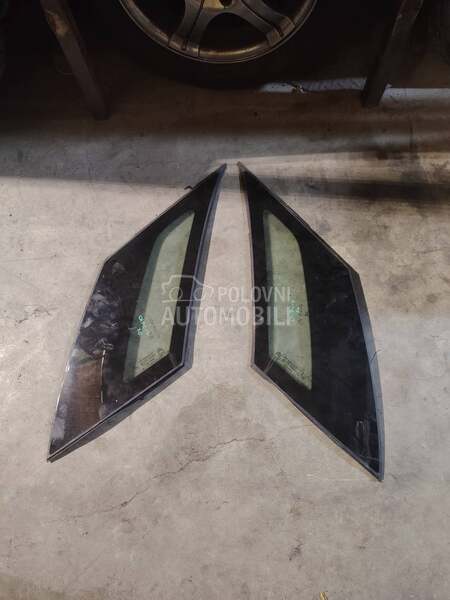Zadnja leptir stakla za Citroen C4 Picasso od 2014. do 2021. god.