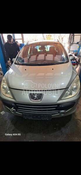 Farovi za Peugeot 307 od 2001. do 2008. god.