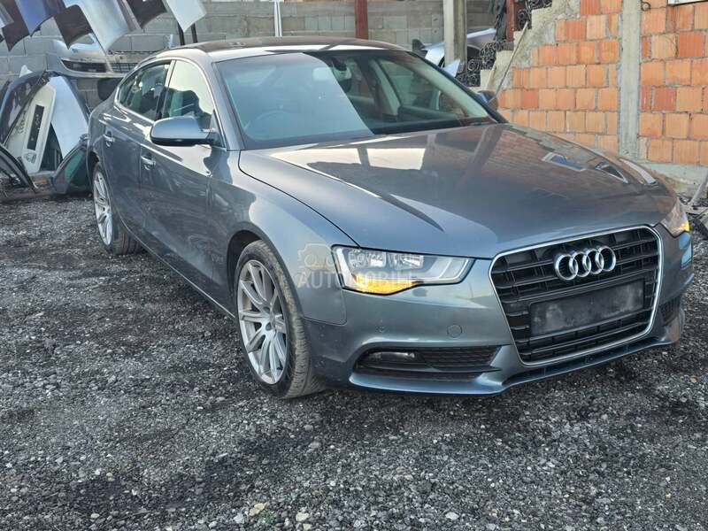 Audi A5 2.0 tdi 2015. god. -  kompletan auto u delovima
