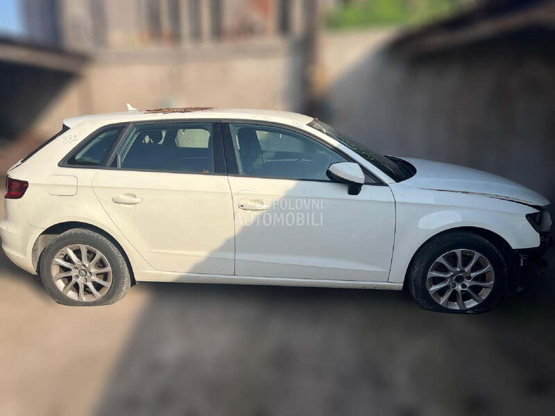 POLUSTRANICA za Audi A3