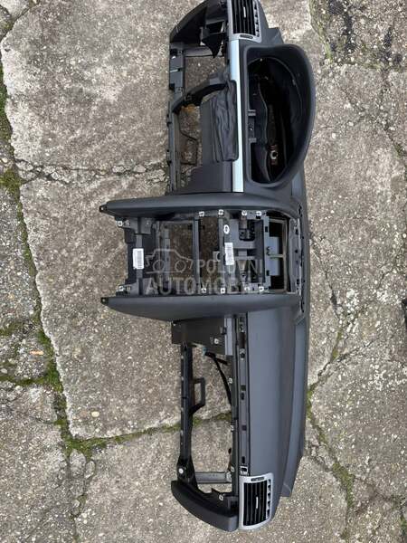 Instrument Tabla za Peugeot 407 od 2004. do 2009. god.