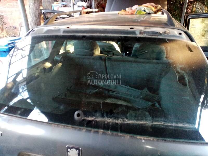 sofersajbna zadnja za Peugeot 406 od 1996. do 2004. god.