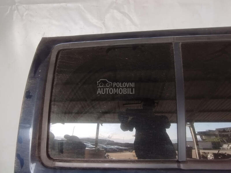 STAKLO za Nissan Pathfinder