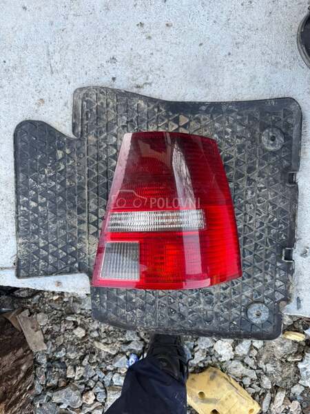 Stop svetlas za Volkswagen Golf 4