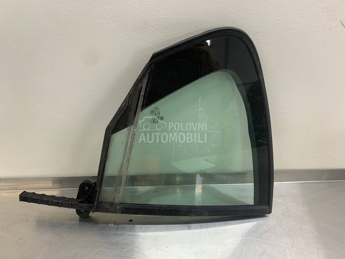 Staklo za Volkswagen Passat B8 - 3G5845214