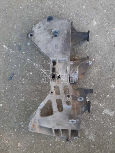Nosac motora za Mercedes Benz A 140
