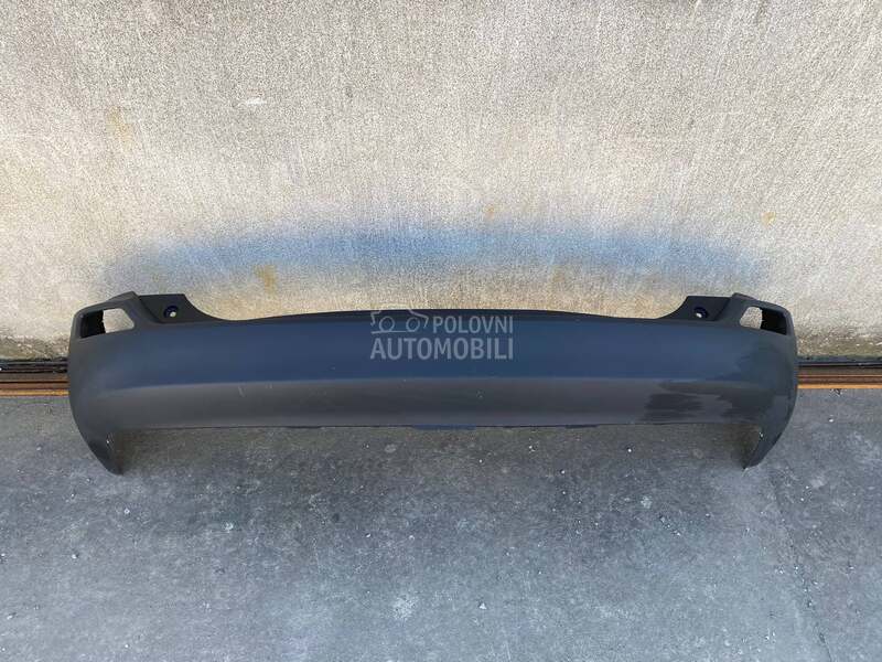 Zadnji Branik za Toyota RAV 4 od 2013. do 2015. god.
