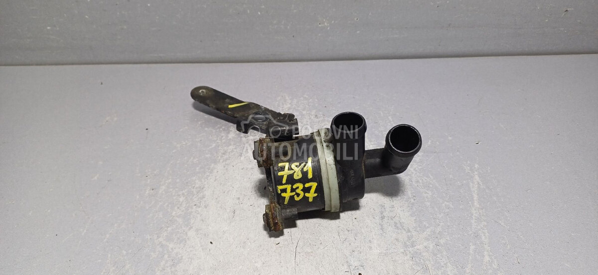 POMOCNA PUMPA VODE za Audi A3 - 5N0965561A