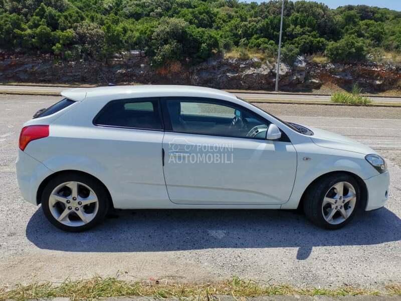 Kia pro_cee`d -  kompletan auto u delovima