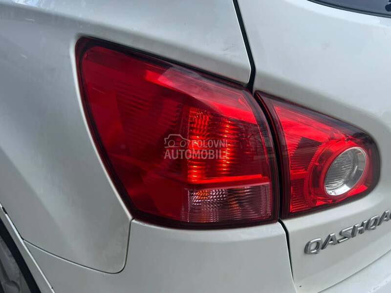 Stop svetlo levo za Nissan Qashqai od 2006. do 2009. god.