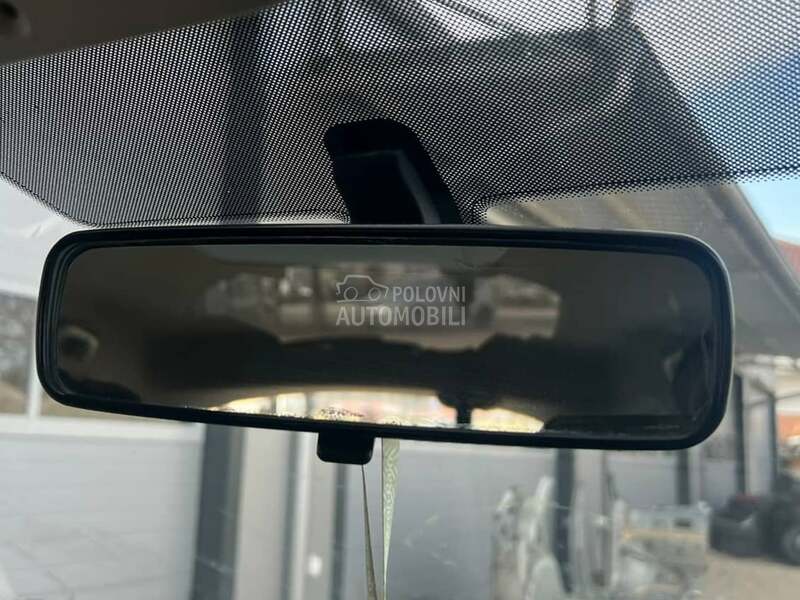 Retrovizor unutrašnji za Nissan Qashqai od 2006. do 2009. god.
