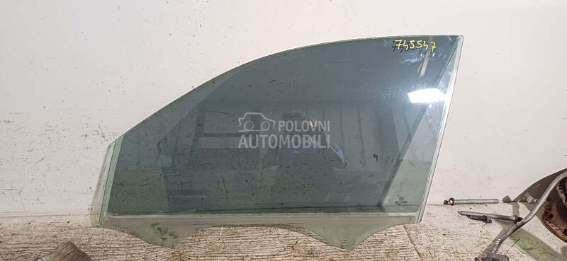 STAKLO za Audi Q3