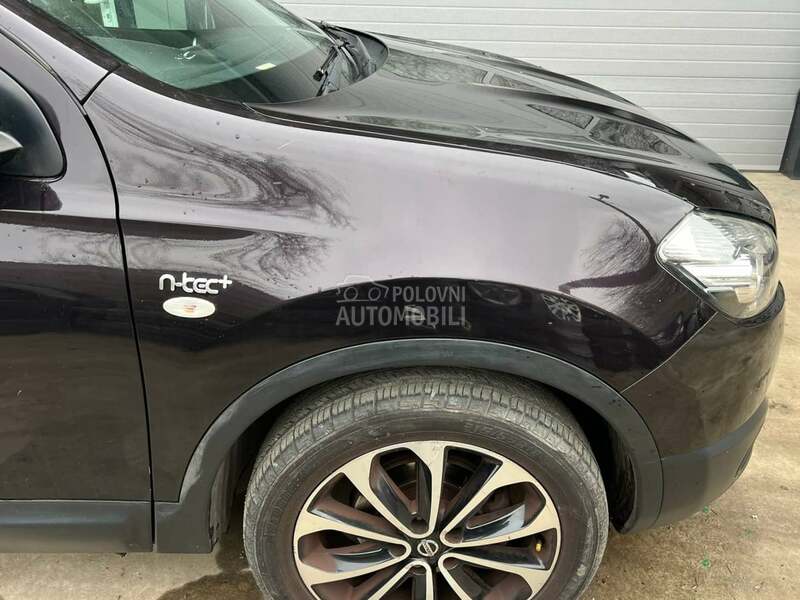 Krilo desno crno GABG za Nissan Qashqai od 2006. do 2013. god.