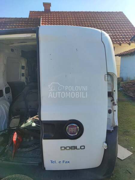 Zadnja gepek vrata za Fiat Doblo od 2010. do 2016. god.
