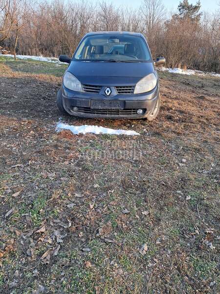Renault Scenic 1.9dci 2004. god. -  kompletan auto u delovima