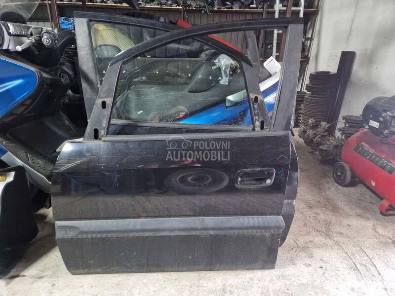 Vrata crna boja za Opel Zafira