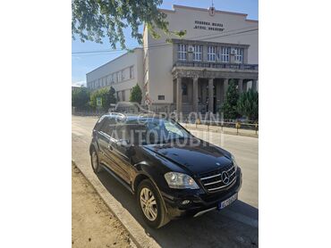 Mercedes Benz ML 350 CDI 4 MATIC (može zamena), 11.500 €, 2009. Džip/SUV, Dizel | 2987 cm3, 350.000 km, 165kW (224 KS), Automatski / poluautomatski, 4/5 vrata, 5 sedišta, Aleksinac