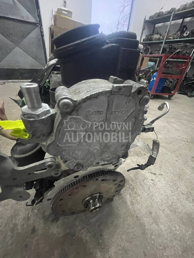 vakum pumpa za Audi Q5 od 2009. do 2012. god.