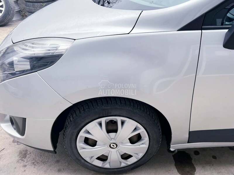 Krilo levo belo DV369 za Renault Scenic od 2009. do 2016. god.