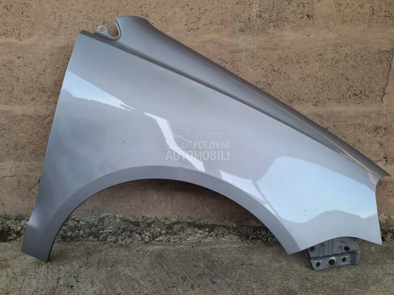 Desno krilo za Volkswagen Polo od 2005. do 2009. god.