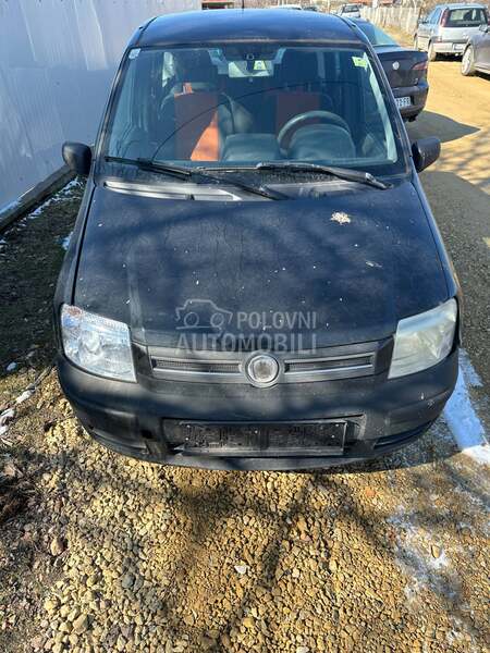 Fiat Panda CRNA 2005. god. -  kompletan auto u delovima