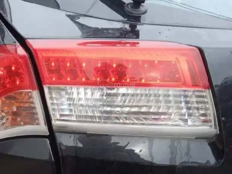 Stop svetlo gepeka levo hečbek za Renault Laguna od 2007. do 2015. god.
