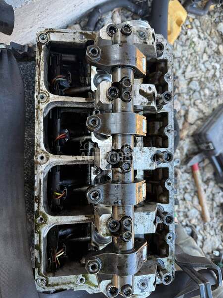 Glava motora za Volkswagen Bora, Caddy, Golf 5 ... od 2000. do 2009. god.