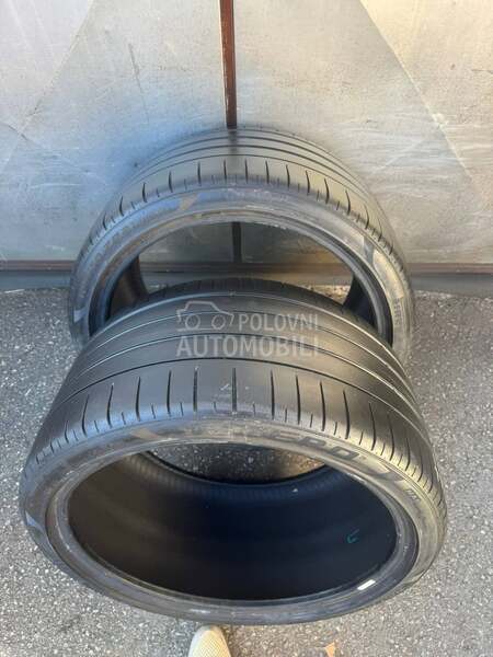 Pirelli 305/30 R21 Letnja