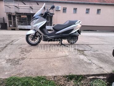 Suzuki Burgman 200, 2.650 €, 2015. , 200 cm3, 24.650 km, 13kW (18 KS), Scooter, Uzveće