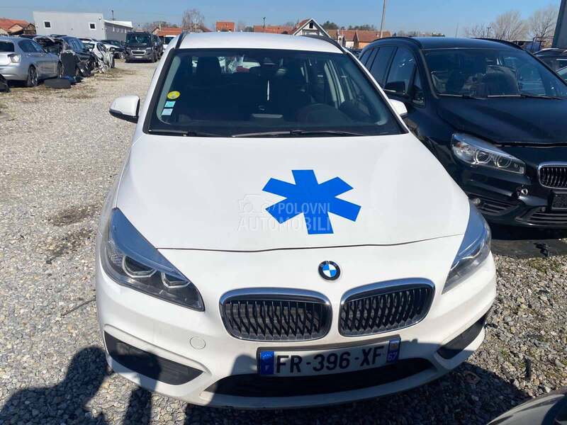 BMW 218 F45 2017. god. -  kompletan auto u delovima