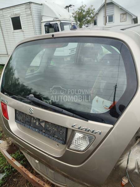 Delovi za Suzuki Liana 2005. god.