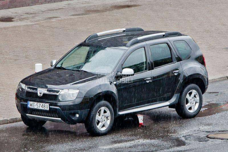 Dacia Duster 2011. god. -  kompletan auto u delovima
