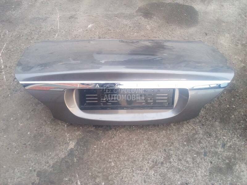 Hauba prednja za Jaguar X-Type za 2008. god.