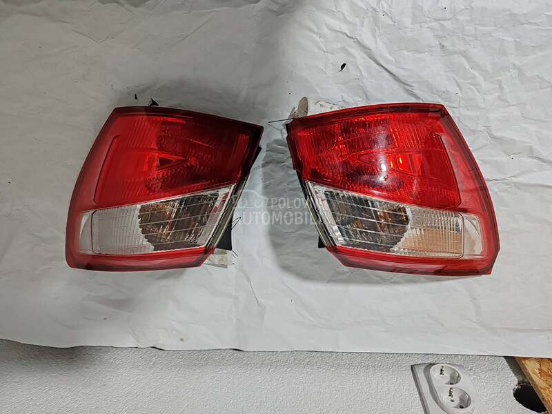 Štop lampa leva desna za Nissan Qashqai, Qashqai + 2 od 2007. do 2013. god.
