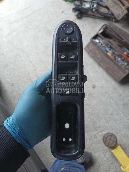 Konzola podizaca za Peugeot 407