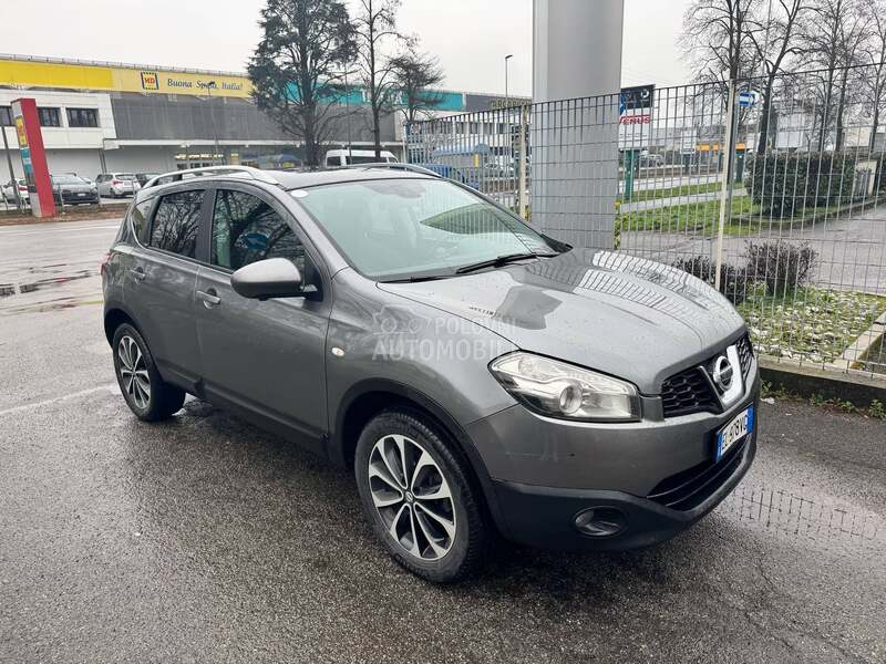 Nissan Qashqai 2012. god. -  kompletan auto u delovima