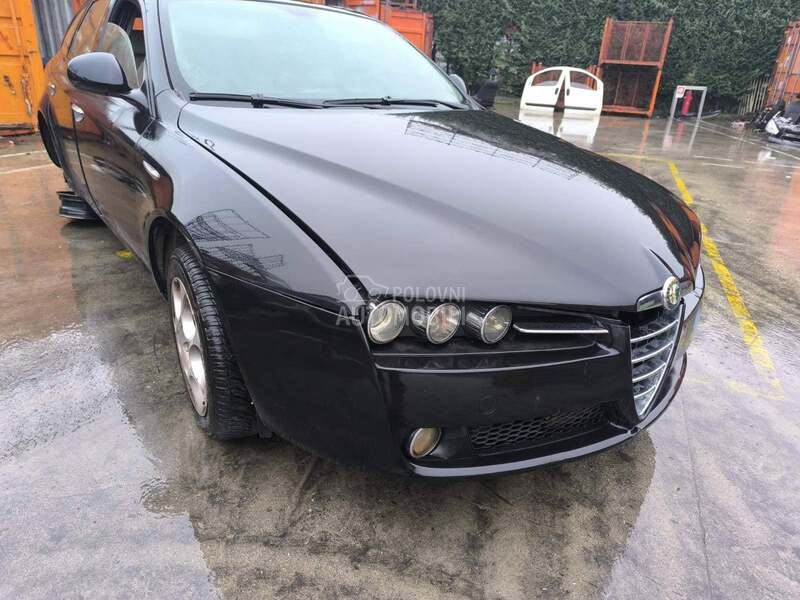 Usisna grana za Alfa Romeo 159 od 2005. do 2011. god.