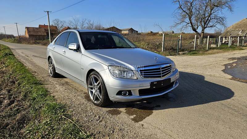 Krilo desno za Mercedes Benz C Klasa od 2007. do 2014. god.