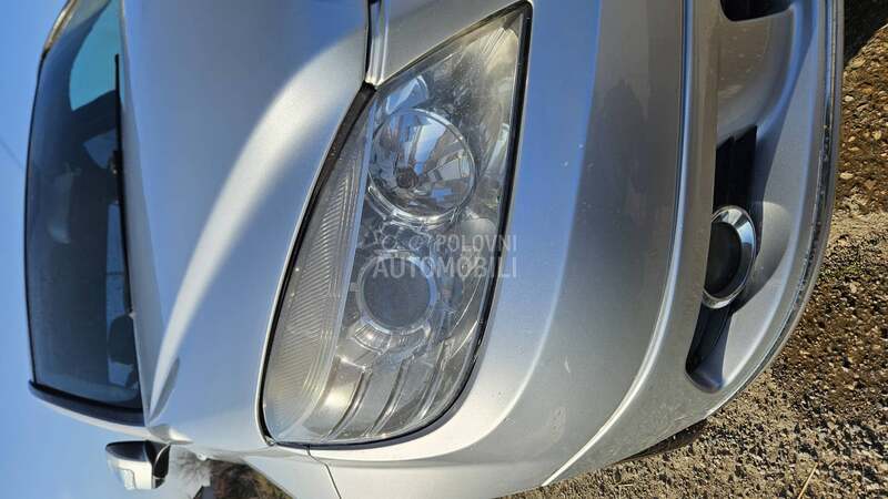 Far desni za Mercedes Benz C Klasa od 2007. do 2014. god.