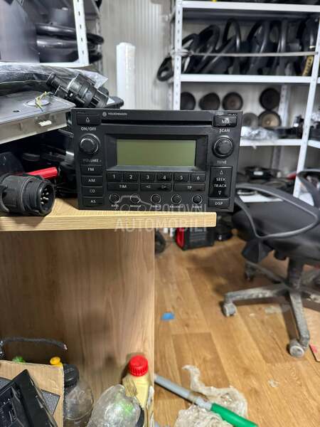 Radio cd za Volkswagen Bora, Golf 4, Polo ...