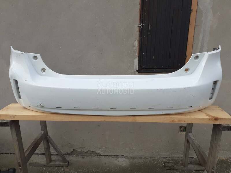 zadnji branik  Prius orig za Toyota Prius od 2015. do 2018. god.